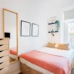 Guest 2 Boutique House Апартаменти