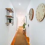 Guest 2 Boutique House Апартаменти Лісабон