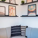 Guest 2 Boutique House Лісабон