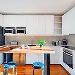 Guest 2 Boutique House *
