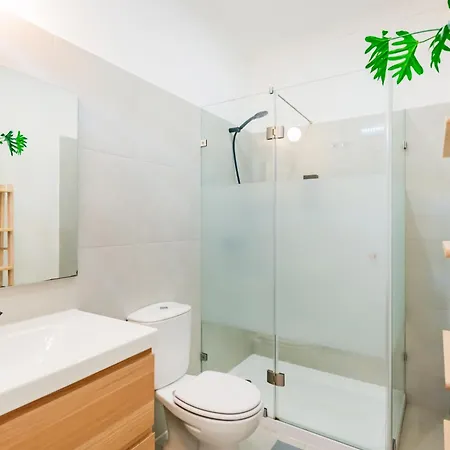 Guest 2 Boutique House Hostel