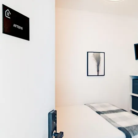 Guest 2 Boutique House Hotel *