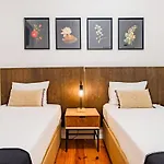 Guest 2 Boutique House *